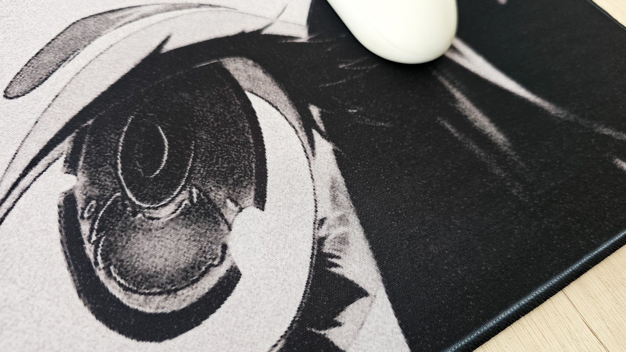 Mousepad girl eyes 90x40 Classic | Custom