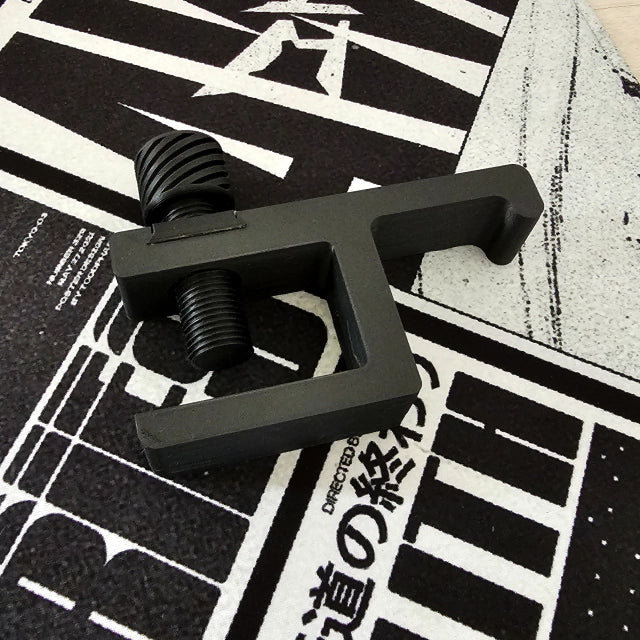 Headphone Stand - Press | MGM EXTRAS