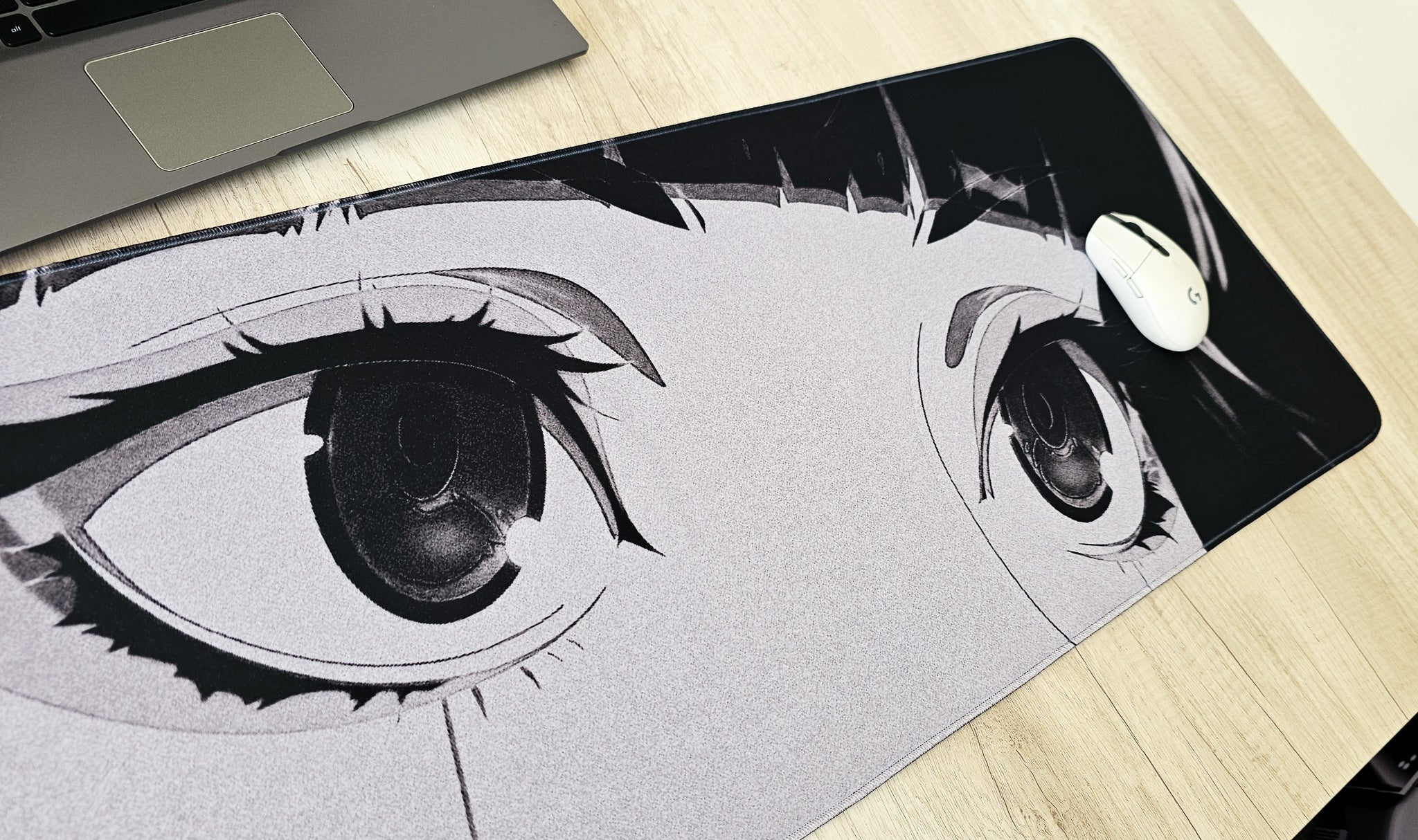 Mousepad girl eyes 90x40 Classic | Custom