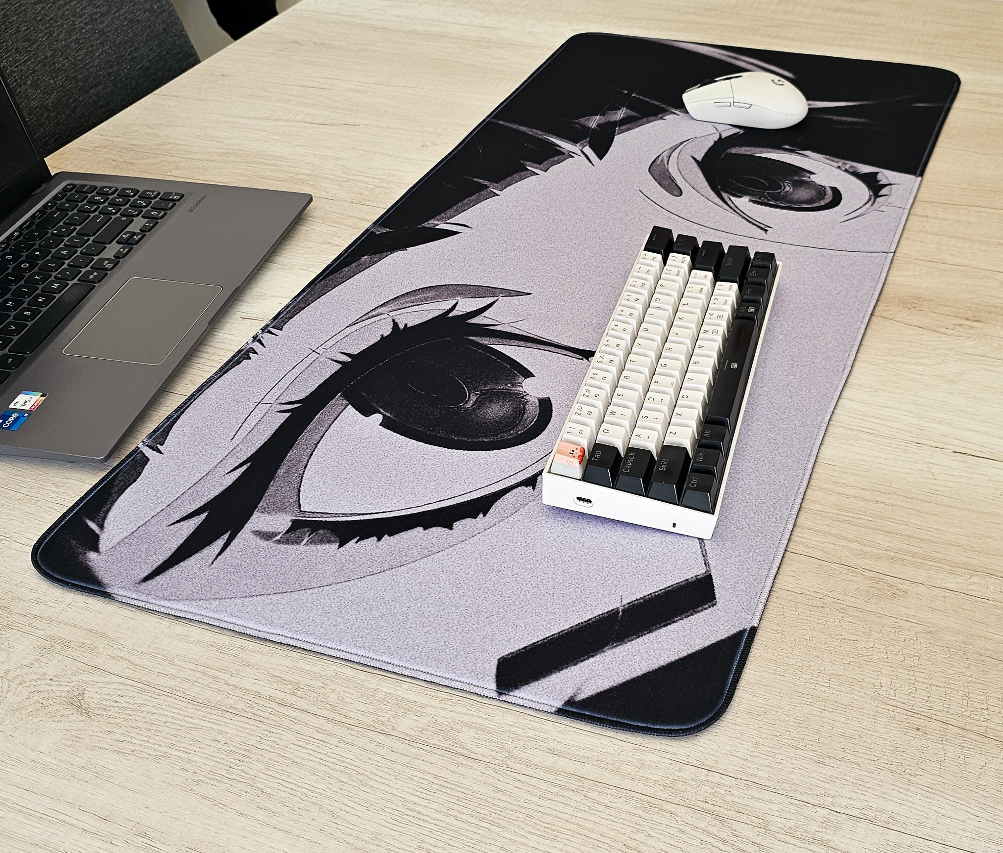 Mousepad girl eyes 90x40 Classic | Custom