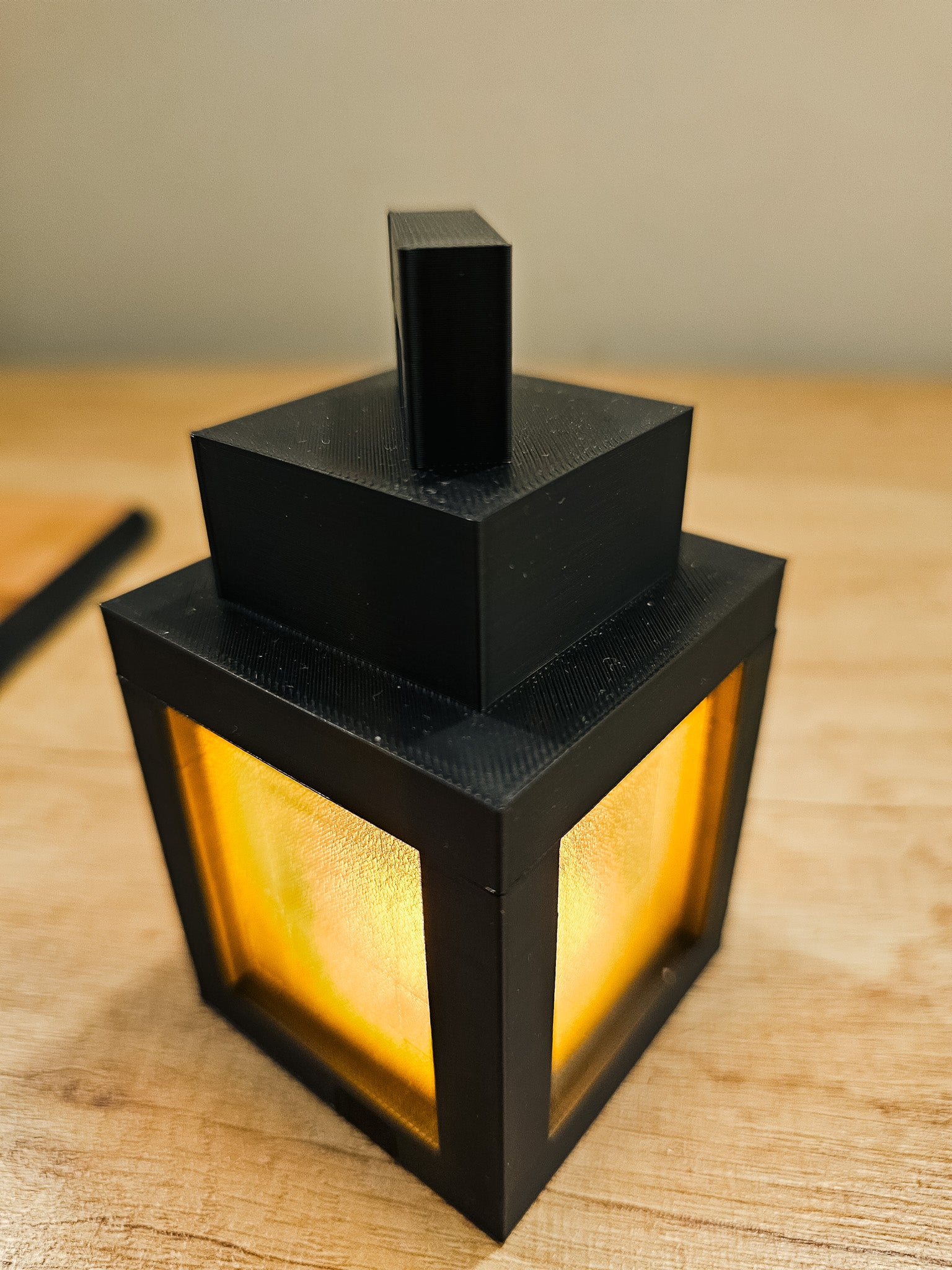 Headphone Stand - Press | MGM EXTRAS