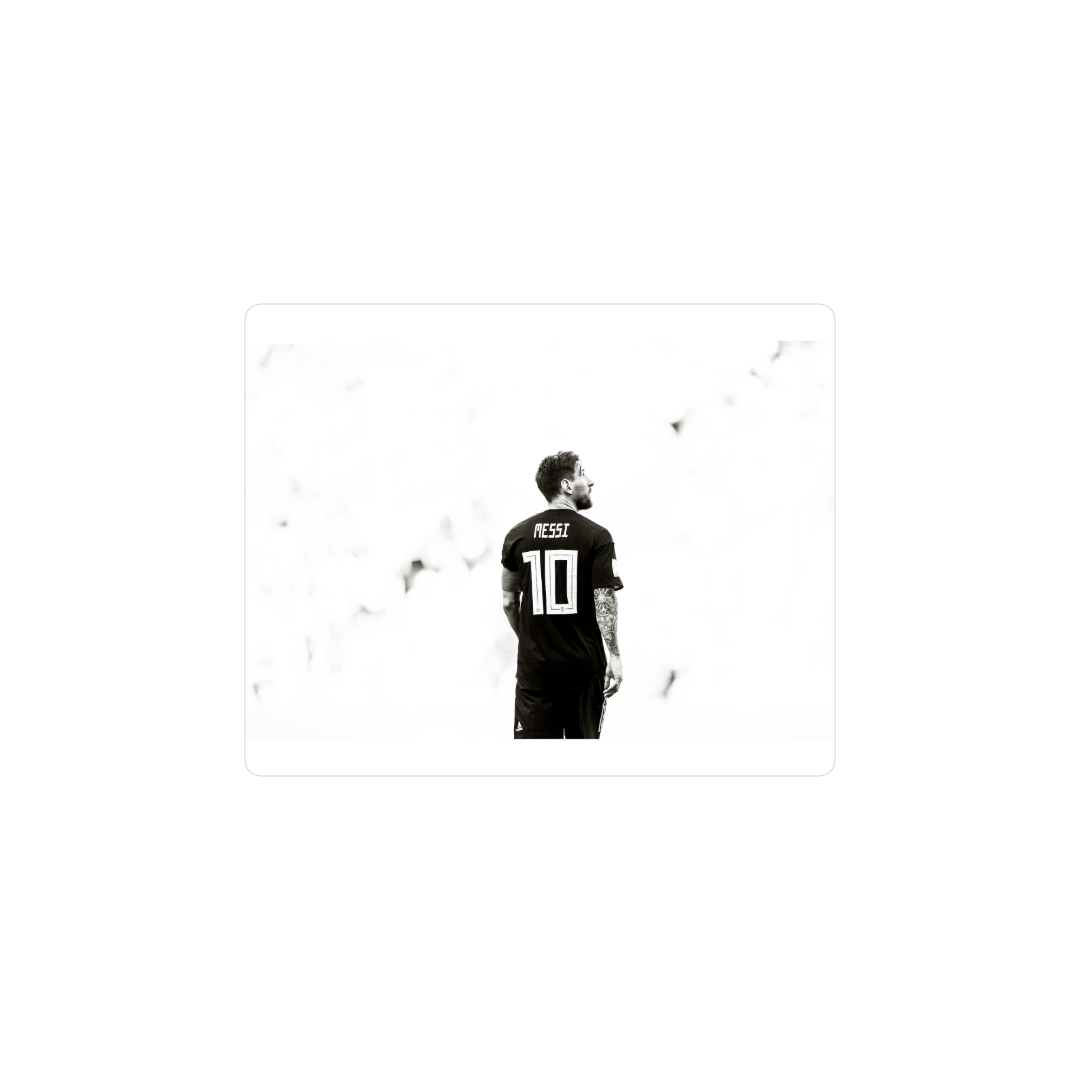 messi y fondo blanco