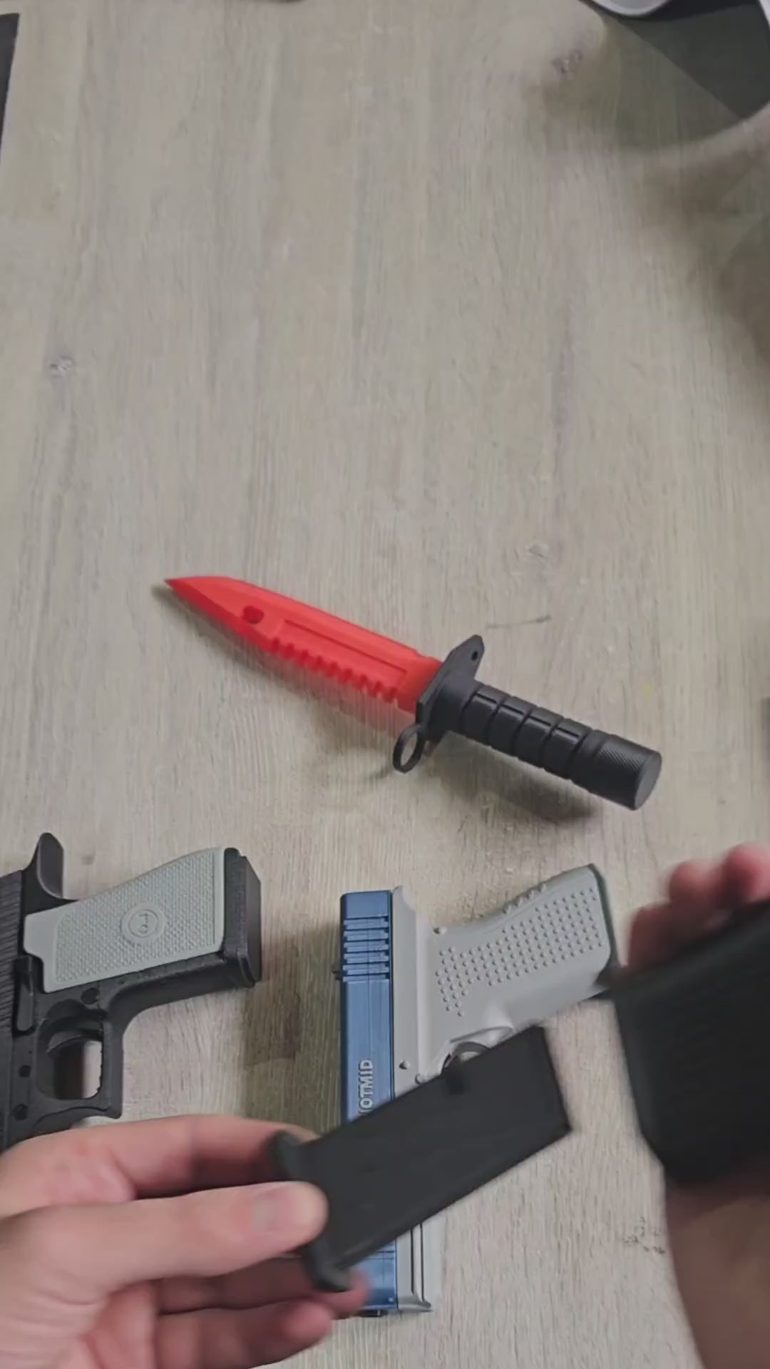ARMA DE JUGUETE (NO BAN PLS)| NOTMID 3D